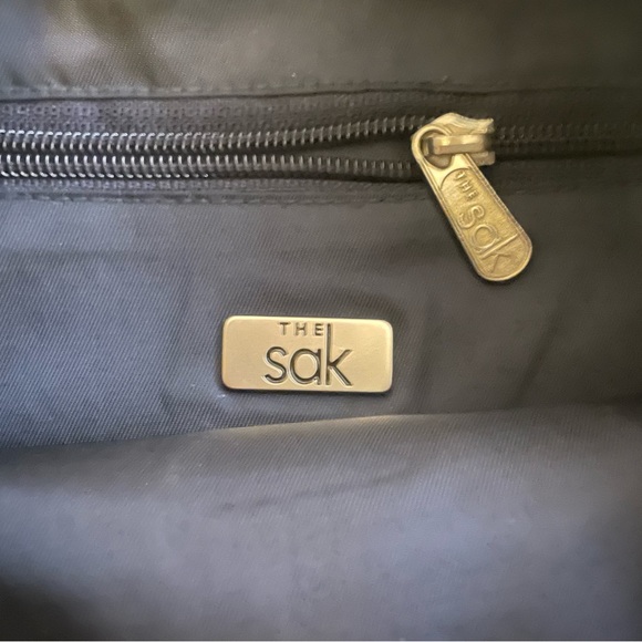 The Sak crocheted navy shoulder bag with two zippered pockets - Picture 3 of 3